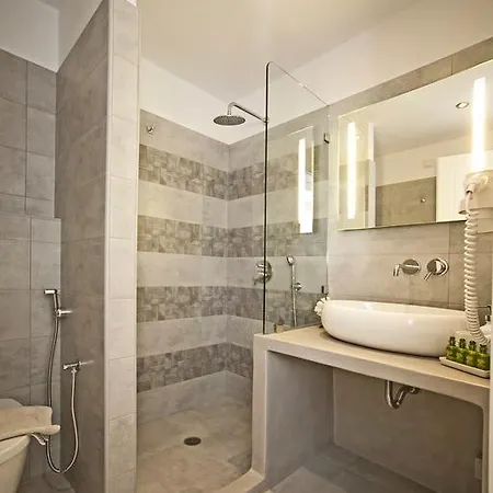 Aelia Apartment